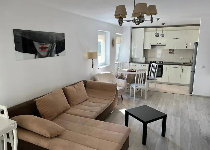 Kronstader アパート ブラショフ